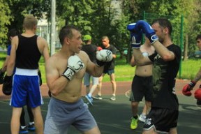 Kaiyun APP-拳击青训计划启动 关注青少年体能发展，拳击青少年重量级别划分