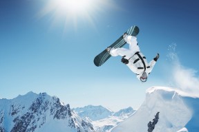 开云体育入口-体育新闻中心推动体育短视频内容创新发展，体育新闻报道视频